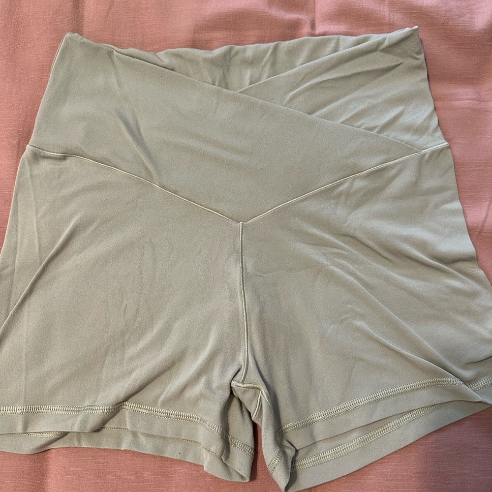 American Eagle Offline Crossover shorts